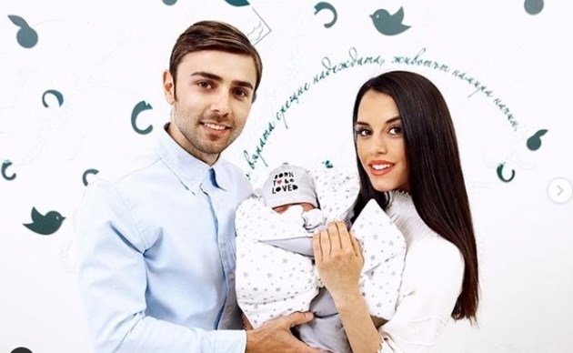 Обявената за най секси полицайката у нас стана майка за втори