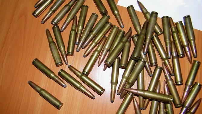 Откриха незаконни боеприпаси в къща в Монтанско, съобщиха от полицията.
Случката