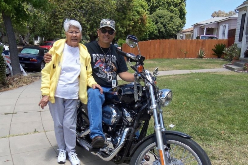 Син убиец е правил секс с трупа на 89 годишната си