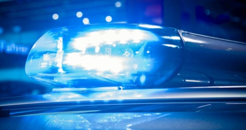 Столичната полиция задържа 47 годишен мъж за изнудване съобщиха от МВР Разследването