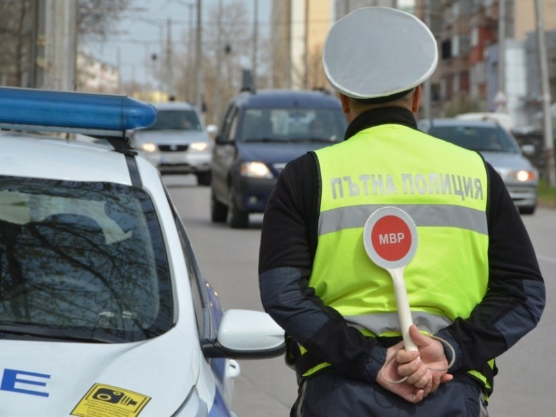 „Фокус на пътя”: Пътна полиция с акция в цялата страна срещу разсеяното шофиране