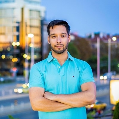 Общинският съветник Борис Бонев съобщи във фейсбук че е получил