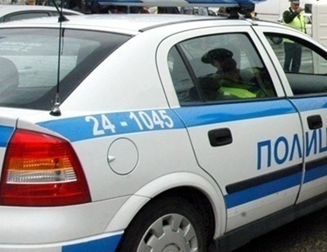 Двама мъже с наркотични вещества са задържани в Добрич в