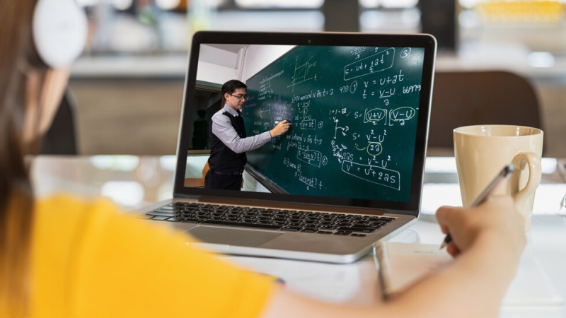 Учениците от 5 ти до 12 ти клас само в Плевен излизат