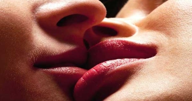 Не изпускайте момента! Френската целувка - стъпка по стъпка /18+/