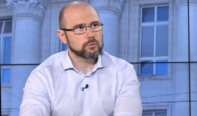 Андрей Янкулов: Има сериозни подозрения, че Еврото е споделил съдбата ...