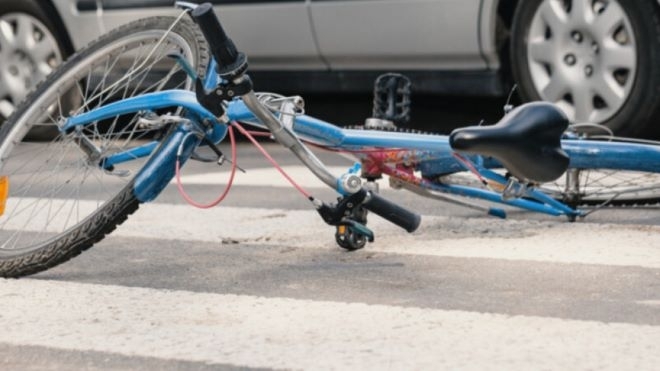 Шофьор блъсна 20 годишен колоездач в монтанско село съобщиха от МВР Инцидентът