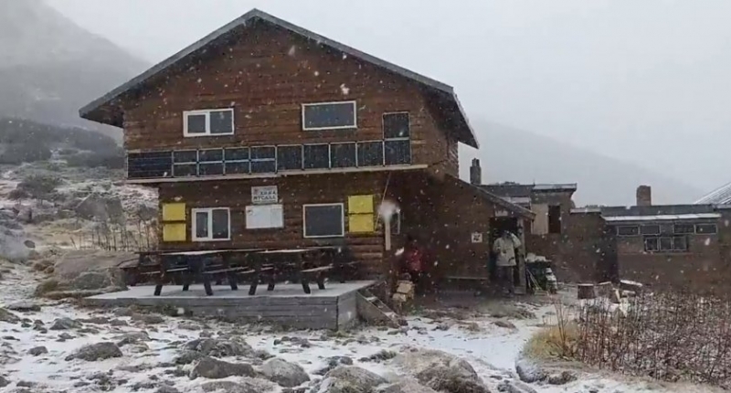 Първи сняг заваля на Рила. От Meteo Balkans публикуваха видео