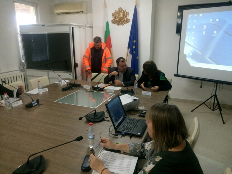 Идеята за даването на концесия на пътя Мездра Ботевград е смешна