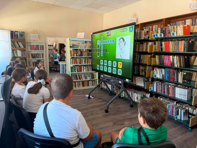 Картинки, думи и много забавление! Интерактивна игра събра децата в читалището в Згориград /снимки/