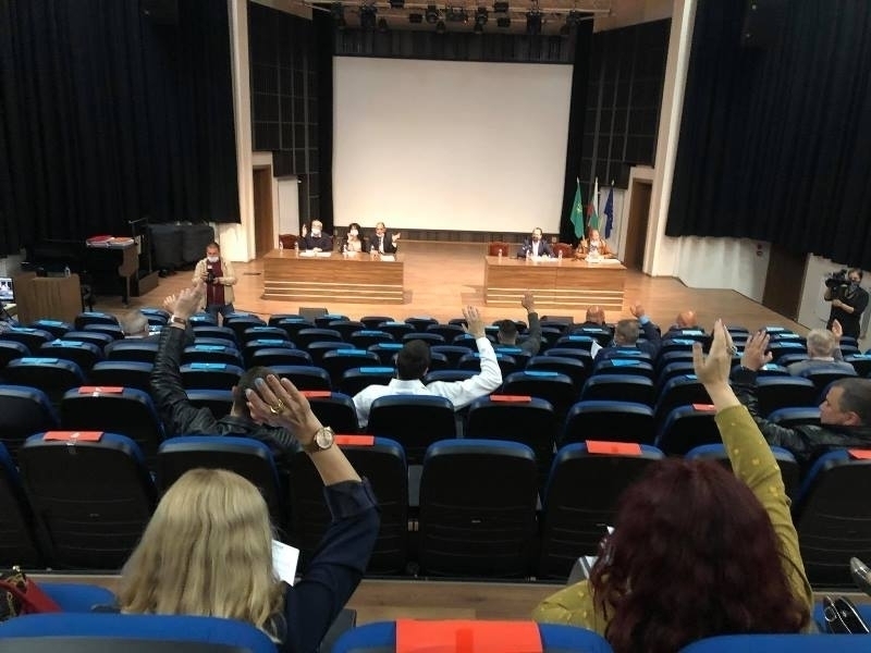Общинският съвет прие предложението на кметът на Враца за увеличение