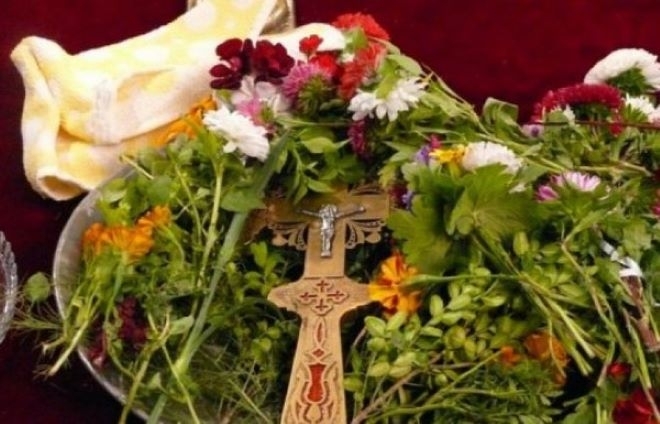 Празникът Кръстопоклонна неделя се отбелязва днес Това е един от дните