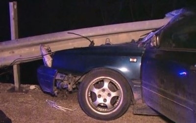 Мъж който е пострадал снощи след катастрофа с кон остава