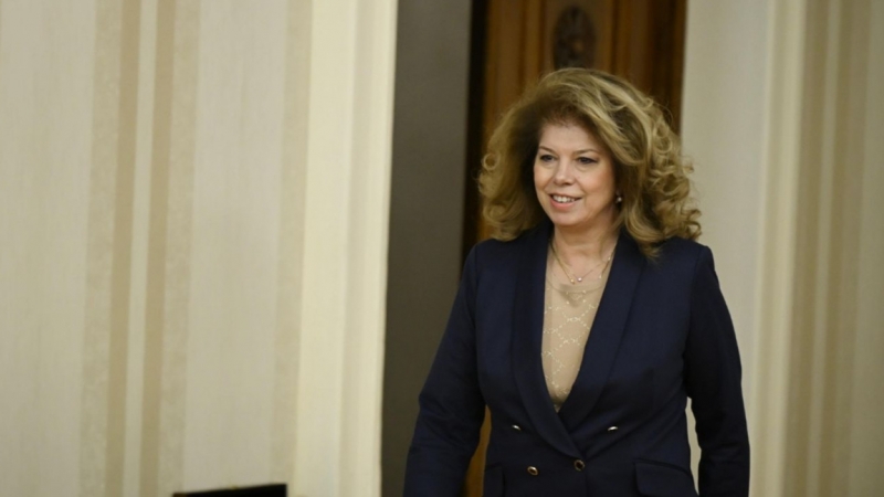 Решаващ последен ден на консултации при президента Илияна Йотова От