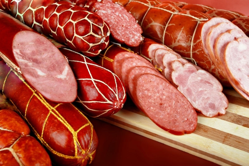 Некачествено свинско месо от Западна Европа залива пазара у нас