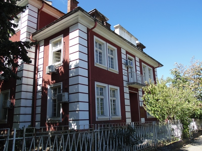 Областната дирекция по безопасност на храните във Враца си търси