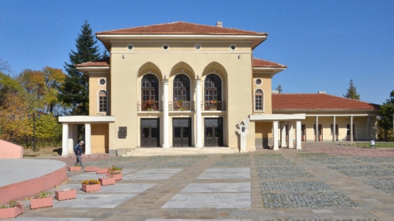 Първа самостоятелна изложба подрежда Марияна Маркова самодейка в Народно читалище