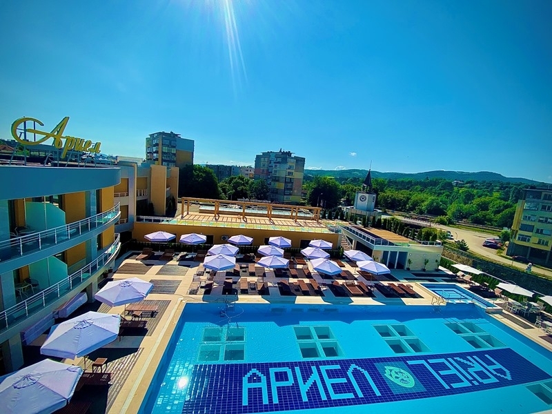 Заработи още едно бижу в хотелски комплекс Ариел в Мездра