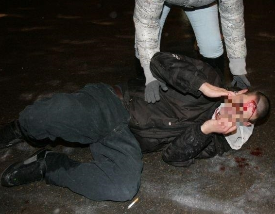 Мъж натупа младеж в Чирен потрошил му и къщата съобщиха