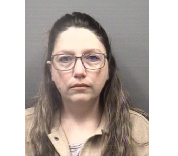 Учителка от американския щат Северна Каролина е арестувана за сексуално