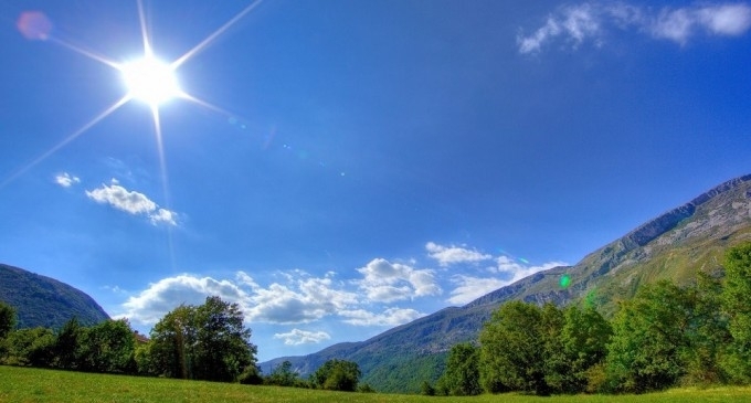 През нощта над по голямата част от страната бе ясно