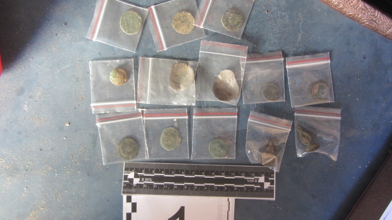 Ченгета тарашиха дома на монтанчанин и намериха археологически предмети и