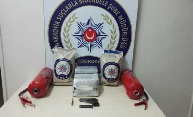 Тежкотоварен камион с българска регистрация с укрити 9 кг кокаин