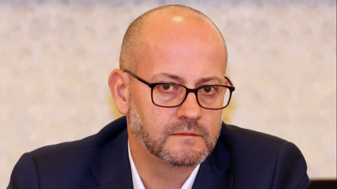 Задържаха 17-годишния син на евродепутата Радан Кънев с наркотици /снимки/