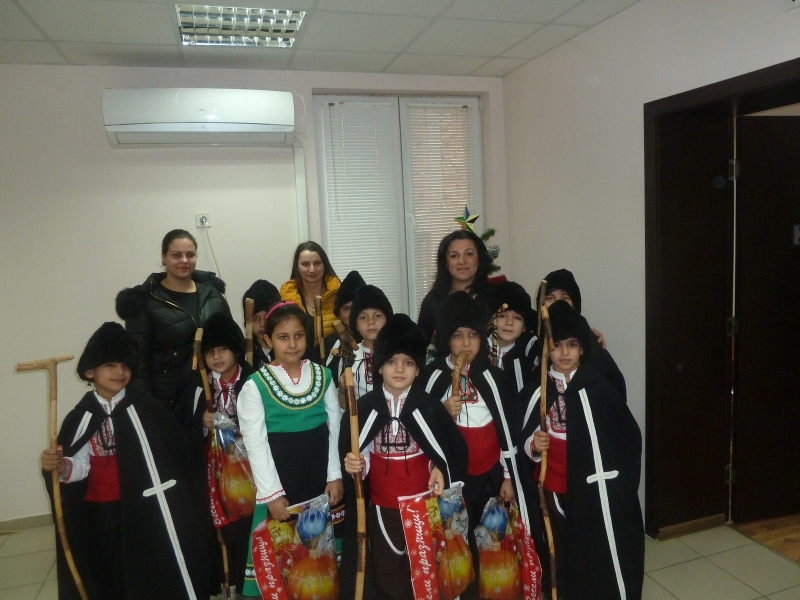 По повод коледните и новогодишните празници в общинска администрация се