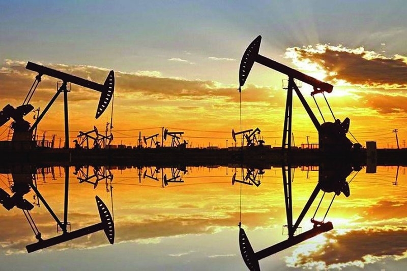 Петролните цени паднаха още на световните борси за трети последователен