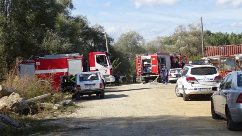 Трима души са пострадали при взрив на газова бутилка в