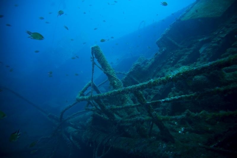 Шведски екип откри стотици бутилки с алкохол в останките на