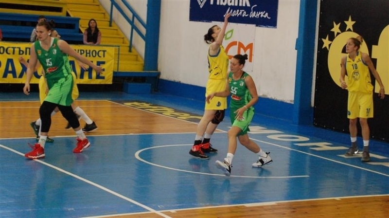 Берое Стара Загора спечели българското дерби в Топ 8 на