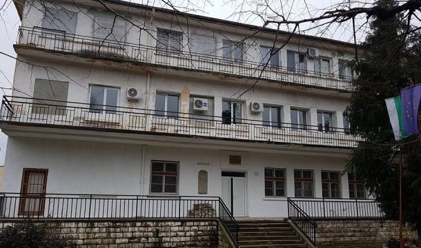 17 годишният Асен който падна от третия етаж на дома в