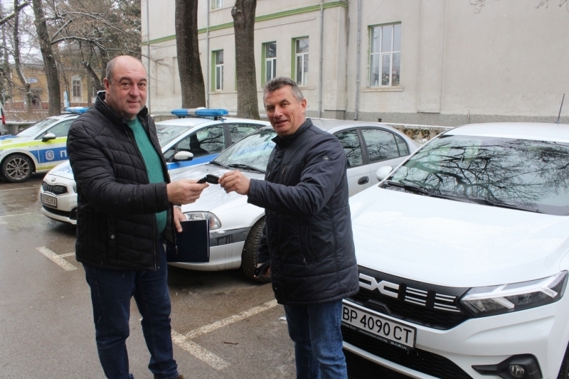 Община Бяла Слатина предостави нов автомобил Дачия Сандеро на Районното