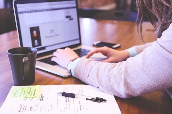 Ето колко трябва да ви платят, ако работите на официален празник