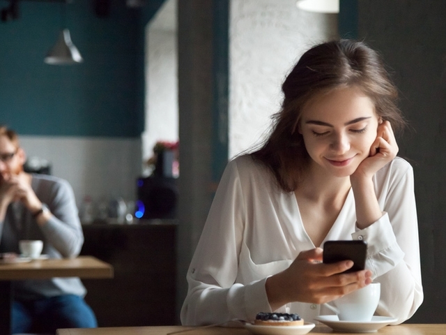 Липсваш ми Може би няма влюбена двойка в която партньорите