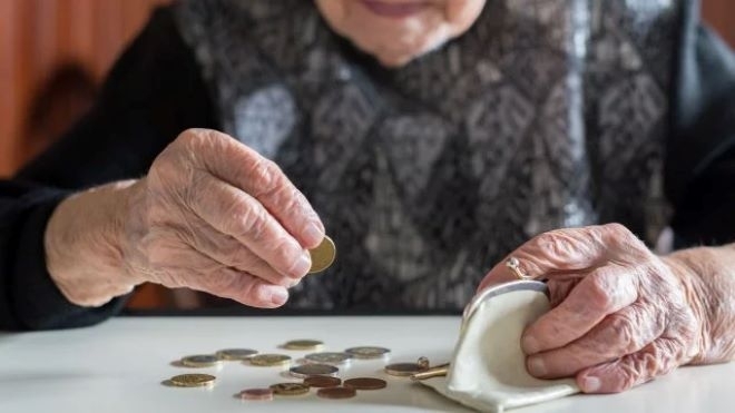Както и се очакваше таванът на пенсиите вече ограничава парите