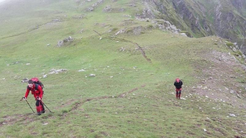 9 спасители от планинската служба в Сандански издирват група туристи