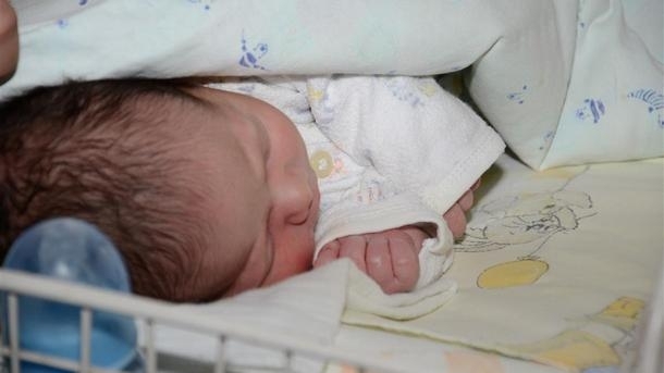 Момиче е първото бебе за 2023 година във Видин Малката Анджелика