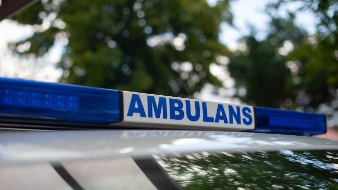 След преследване полицията залови шофьор на частна линейка който е