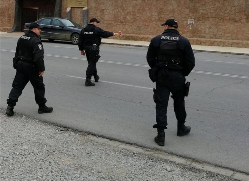 Заловиха обявен за общодържавно издирване при акция в село Градец /снимки/