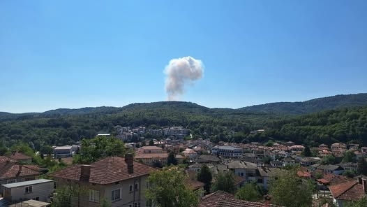 Мощен взрив разтърси района на военния завод край Трявна
