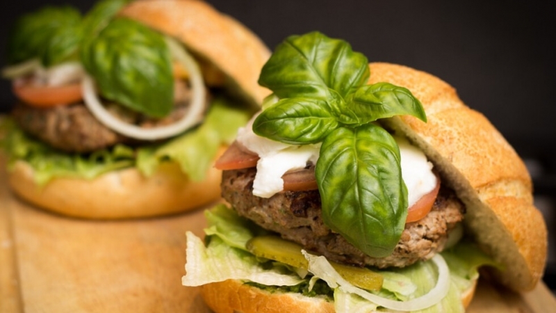 Проверка за качеството на храната в детските градини и училищата