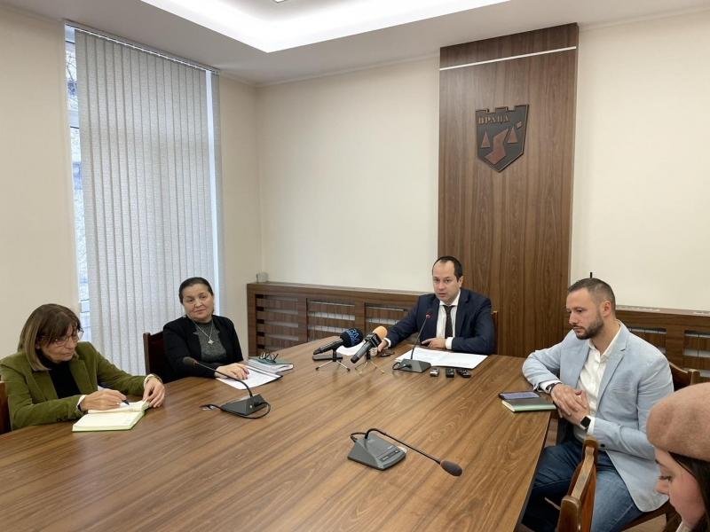 Подменят старите печки на твърдо гориво във Врачанско съобщиха от