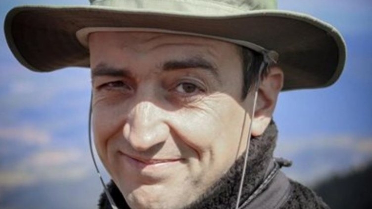 Проговори и майката на третия мъж открит мъртъв в кемпера