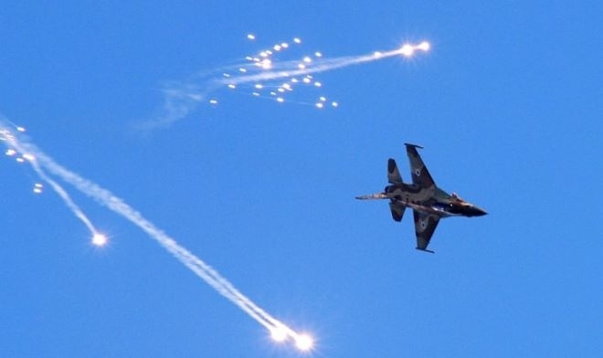 Израелските военновъздушни сили (IDF) атакуваха над 100 съоръжения, използвани от