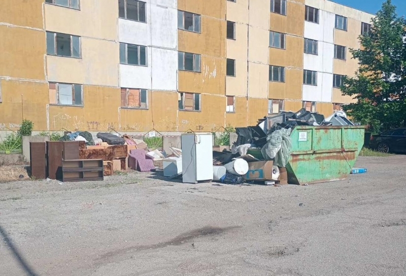 Инициативата на Община Враца за безплатно изхвърляне на едрогабаритни отпадъци и техника приключи успешно /снимки/