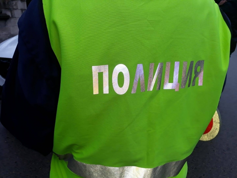 Пиян шофьор на товарен автомобил е бил задържан съобщиха от