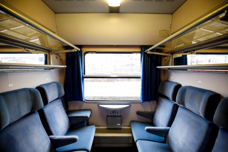 Най малко двама души са загинали и 14 са били